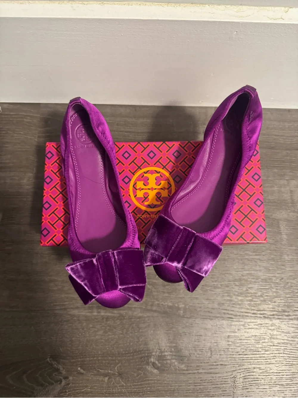 NIB Tory Burch Viola Bow Ballet Flats in Spiced Plum Size 7.5 💜